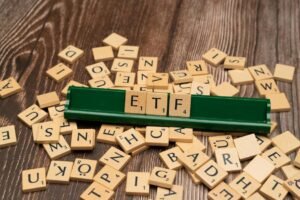 21Shares Files HYPE ETF as Bitwise Solana Staking Fund Hits Big Volume