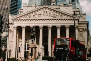 Bank of England  Says Stablecoin Limits Are Temporary, Seeks Balanced Regulation