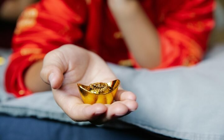 BofA Sees Gold & China Stocks as Smart Hedges in AI Boom