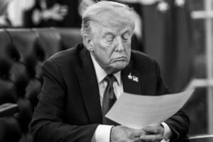 Ro Khanna Proposes Ban on Crypto Trading for Trump Family and Federal Officials