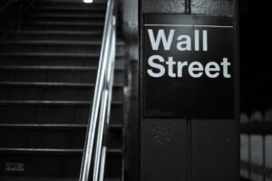 U.S. Stocks Hit Record Highs Despite Broad Market Declines