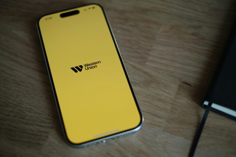 Western Union Pilots Stablecoin Settlements in Remittance Shift
