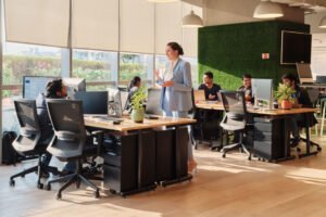 WeWork India Shares Fall in Tepid Trading Debut After $338 Million IPO