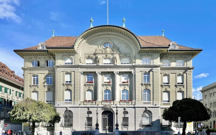 Swiss National Bank Holds at 0% as Inflation Cools, European Stocks Edge Lower