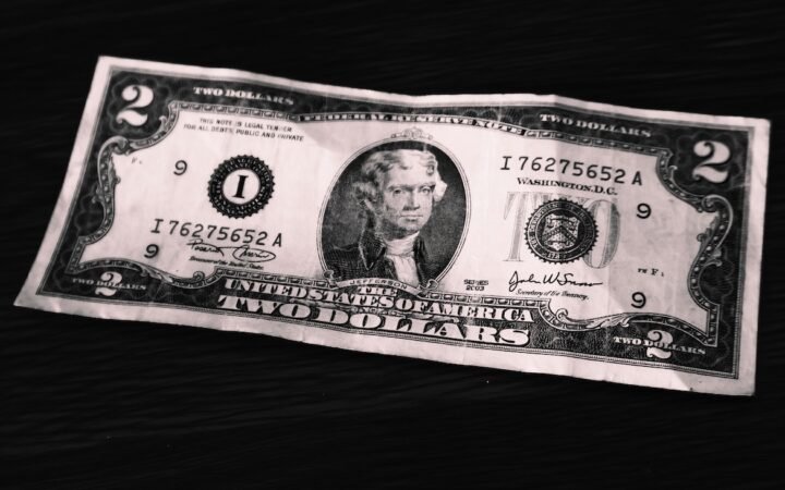 Dollar Slides to Four-Year Low as Trump Shrugs Off Decline and Assets Rally