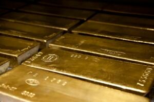 Gold Overtakes U.S. Treasuries in Central Bank Reserves After Historic Shift