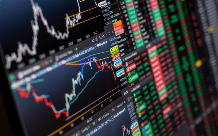 U.S. Markets Suffer $1.4 Trillion Selloff as Stocks Slide and Gold Hits Record