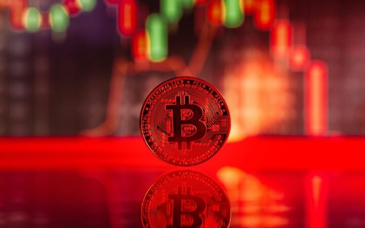 Crypto Market Slides as Bitcoin Drops Below $75,000 and Volatility Spreads