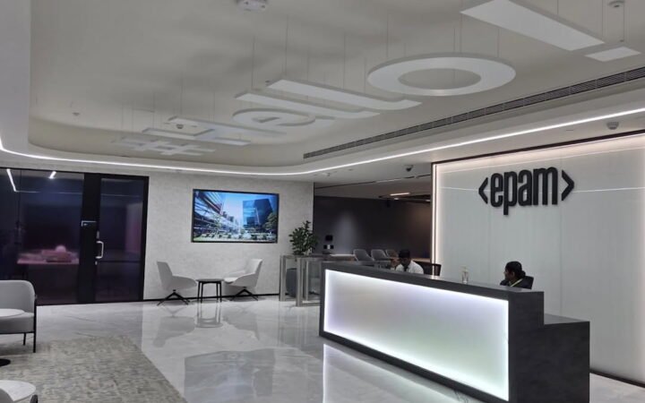 EPAM Plunges 20% After Outlook Disappoints, Worst Performer in S&P 500