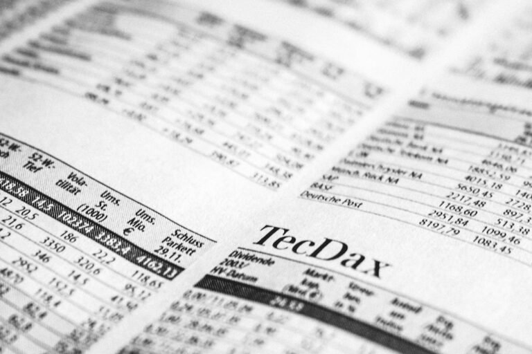 U.S. Stocks Stage Sharp Intraday Reversal After Hundreds of Billions Swing