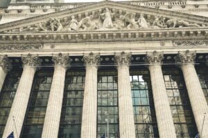 $1 Trillion Wiped From U.S. Stocks at Open as Global Markets Slide