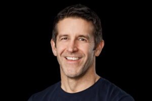 Apple Names John Ternus as CEO, Tim Cook to Become Executive Chairman