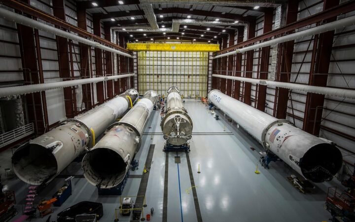 SpaceX Eyes $60 Billion Cursor Deal or $10 Billion Partnership Ahead of IPO