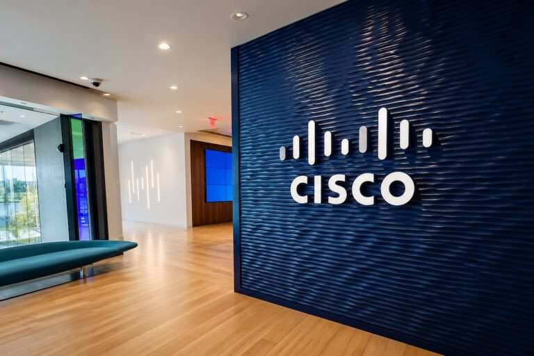 Cisco Cuts 4,000 Jobs as AI Push Drives Strong Earnings Outlook