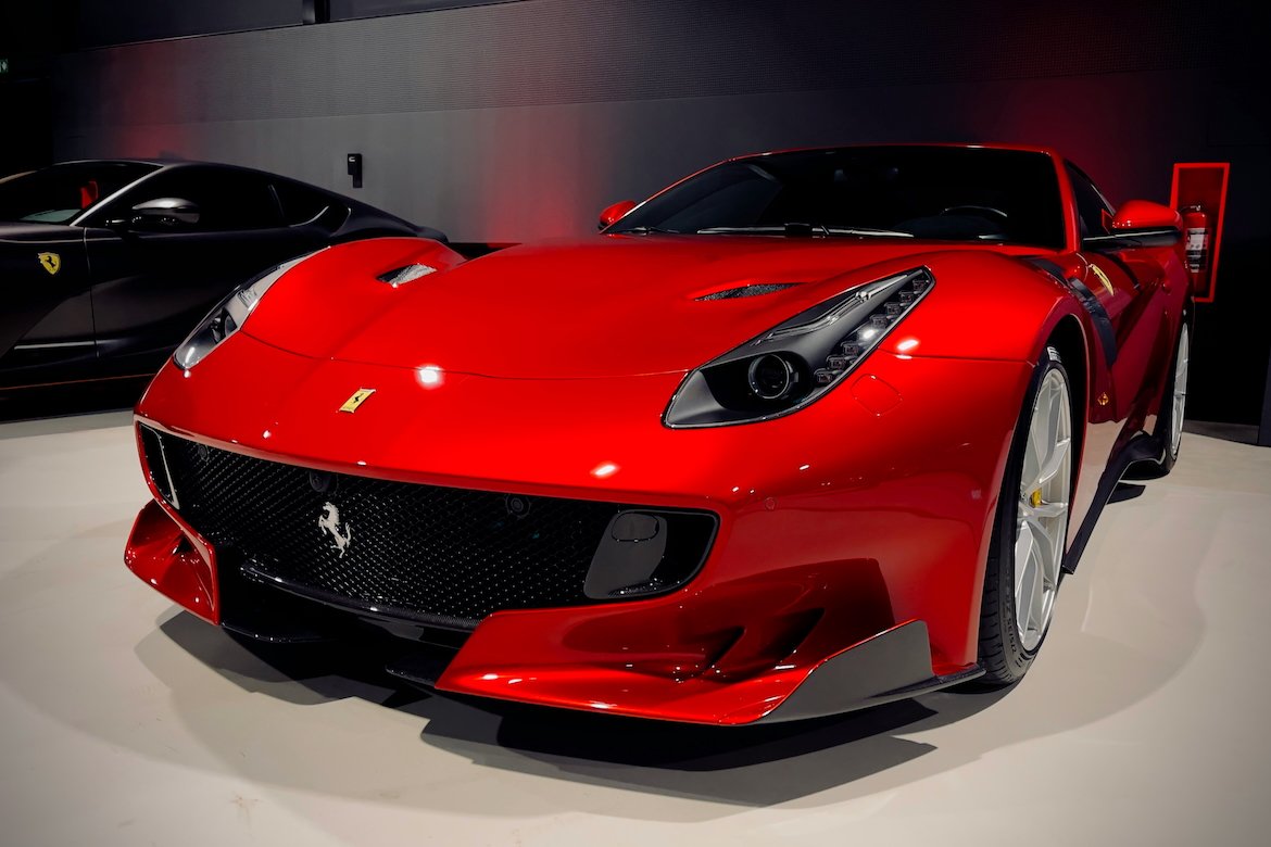 Ferrari Beats Q1 Estimates, Reaffirms Outlook Ahead of EV Launch