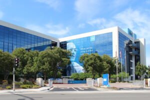 Intel Shares Hit Record High After 12% Surge on AI Demand and Apple Partnership Buzz