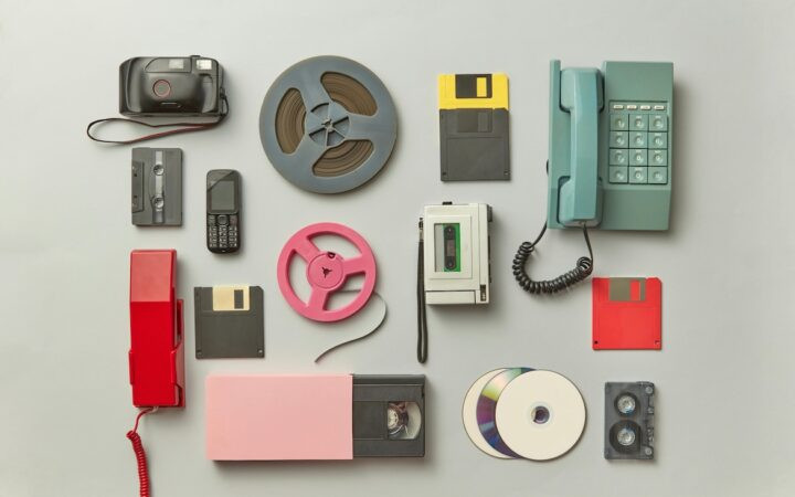 Entrepreneur Made Hundreds of Thousands Selling Retro Phones and CD Players to Gen Z