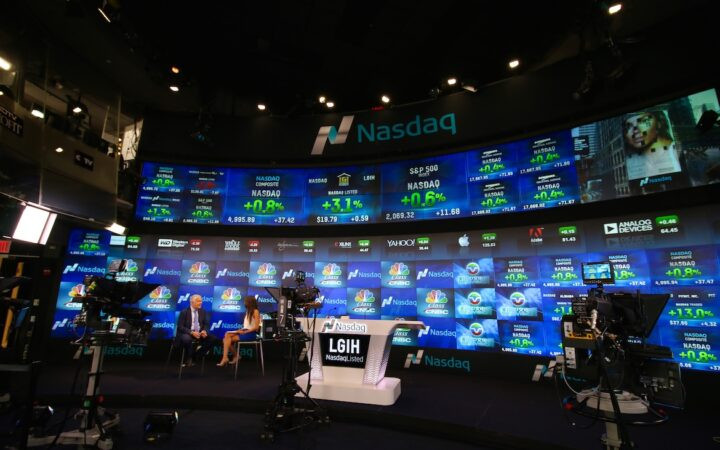 U.S. Stocks Hit Record Highs on Hopes for Potential Iran Peace Deal