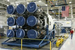 SpaceX Unveils Starship V3 as Pre-IPO Valuation Slips on Hyperliquid