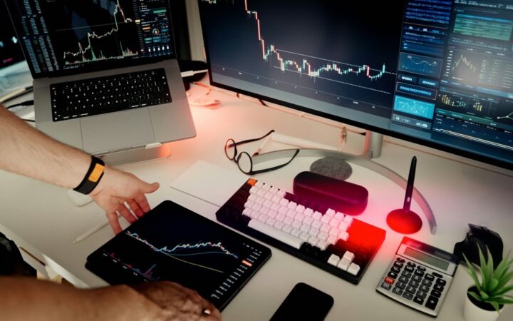 What Is Decentralized Finance (DeFi)? A Beginner’s Guide