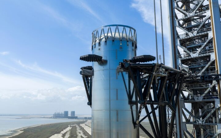 SpaceX Plans to Bring Starlink Mobile Service Directly to U.S. Consumers