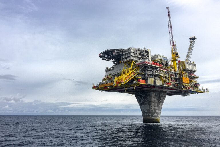 United States Becomes the World’s Largest Oil Exporter