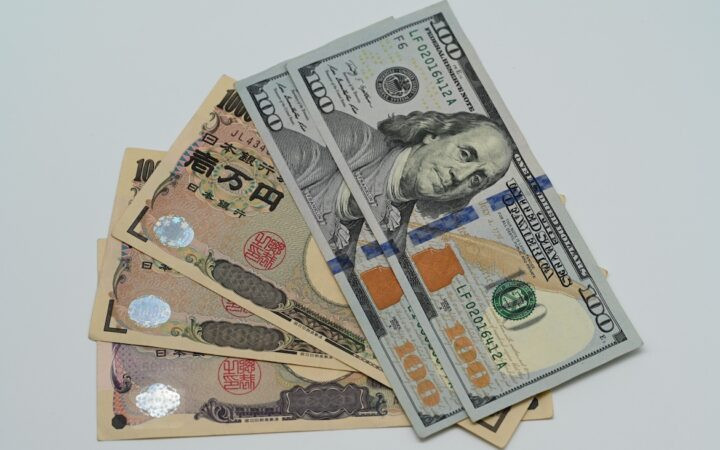 Yen Slide Toward 162 Raises Fears of New Japan Currency Intervention