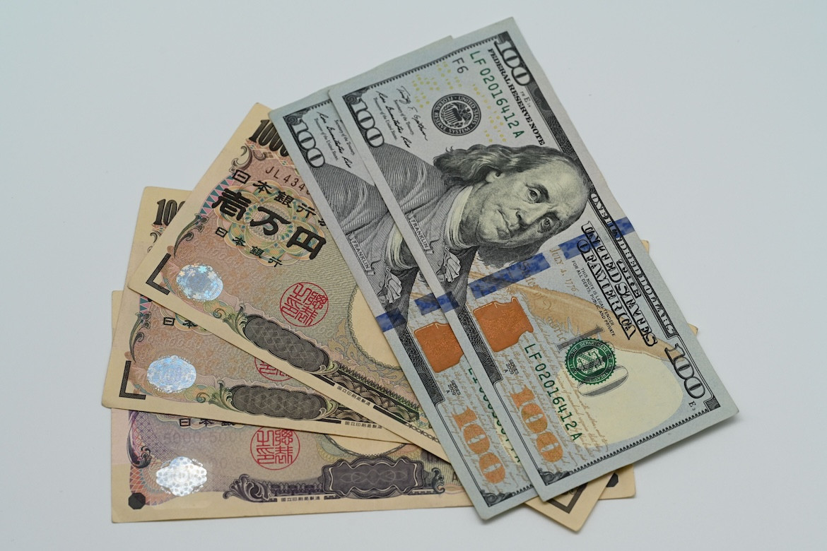 Yen Slide Toward 162 Raises Fears of New Japan Currency Intervention