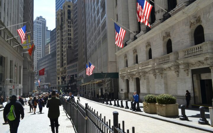 $7 Trillion Triple Witching Hits Wall Street as Traders Brace for Post-Expiry Volatility