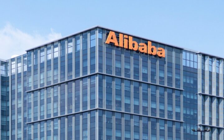Alibaba Unveils Zhenwu V900 AI Chip as It Plans 20GW Data Center Expansion