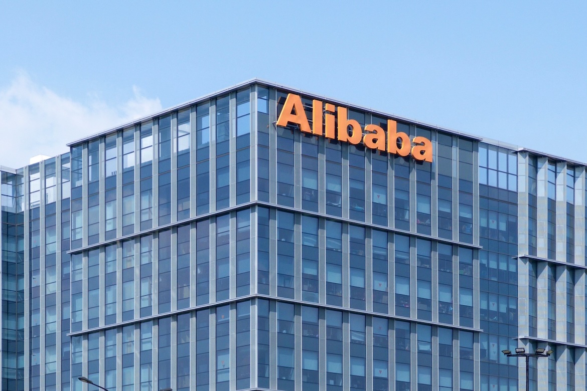 Alibaba Unveils Zhenwu V900 AI Chip as It Plans 20GW Data Center Expansion