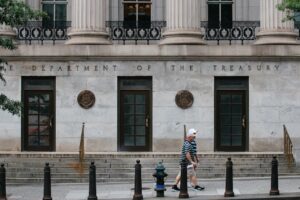 U.S. Treasury Yields Hit Multi-Decade Highs as Rising Debt Intensifies Bond Market Pressure