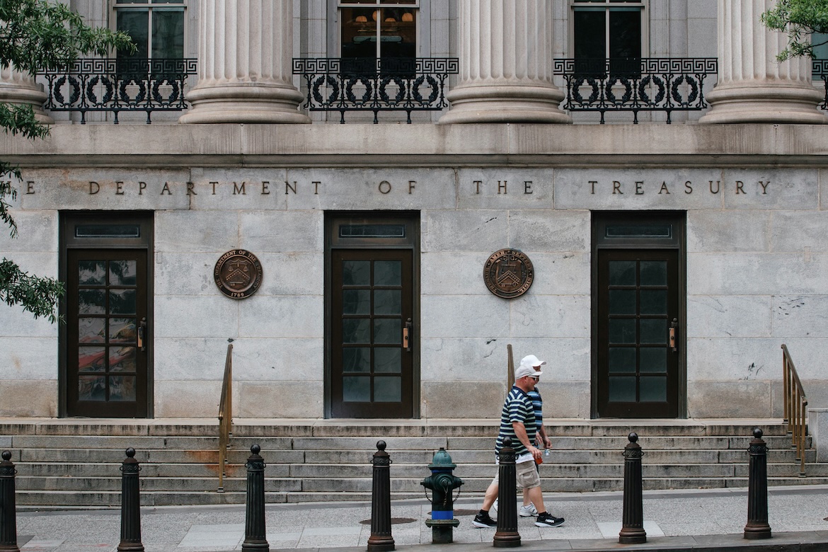 U.S. Treasury Yields Hit Multi-Decade Highs as Rising Debt Intensifies Bond Market Pressure