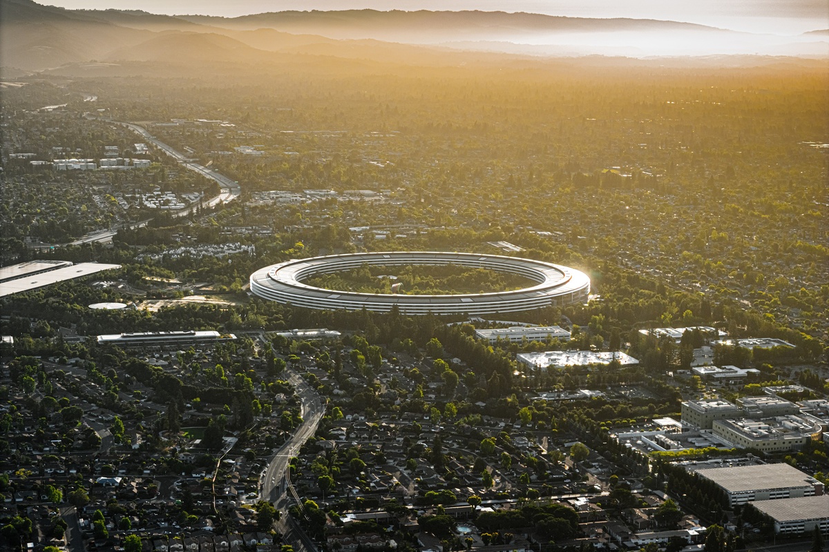 Apple Unveils $299 HomeView as AAPL Eyes Smart Home Growth