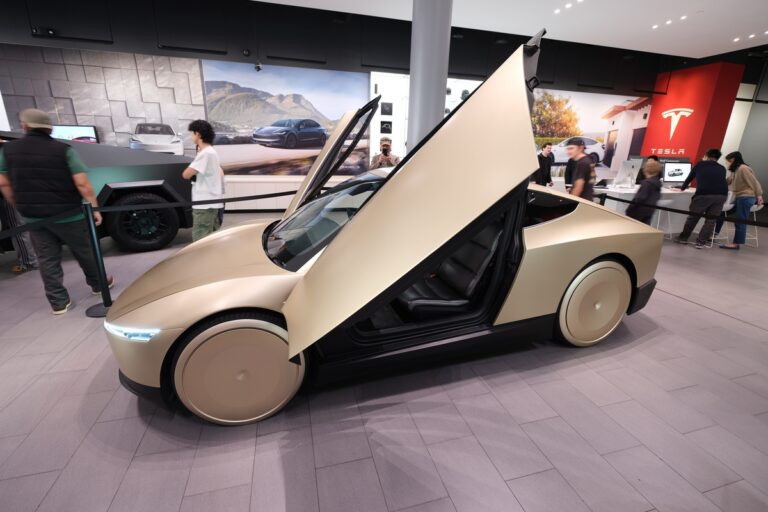 ARK Invest Sees Tesla Stock at $4,400 by 2031 as Robotaxis Drive Valuation