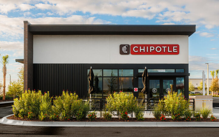 Chipotle Shares Rise 7% as Q4 Outlook Offsets Q3 Earnings Miss