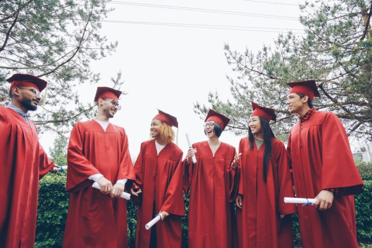 Young Graduates Face Tougher Hiring as College’s Job-Market Edge Narrows