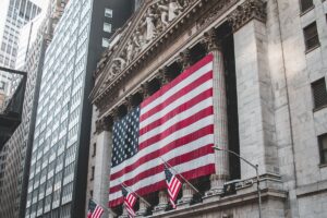25 Stocks Hit Record Highs as AI Selloff Splits Wall Street