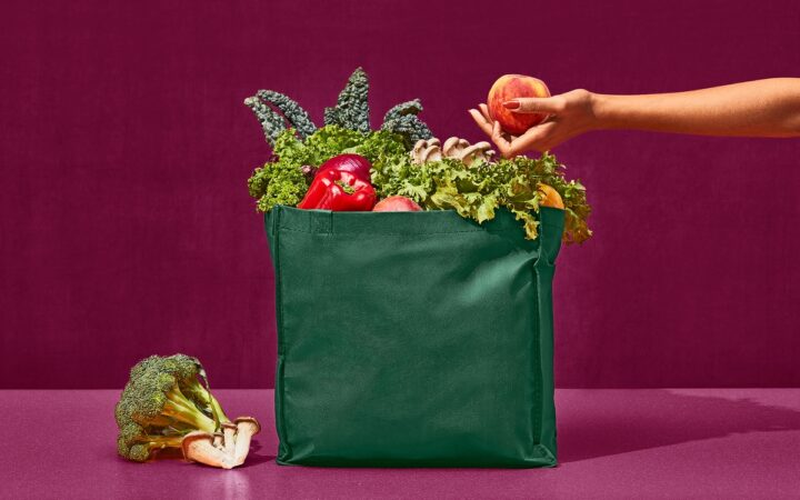 DoorDash Held Early Talks to Buy Instacart, Report Says