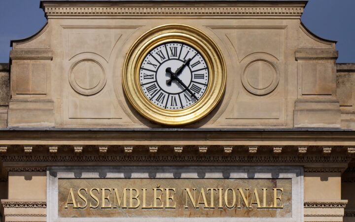 French 10-Year Yield Tops 5% as Budget Deadlock and Protests Rattle Markets