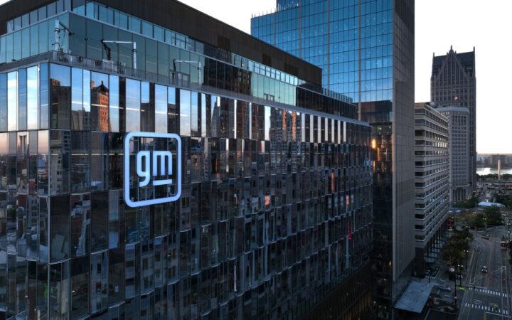 GM Beats Q3 Estimates and Authorizes $20 Billion Stock Buyback