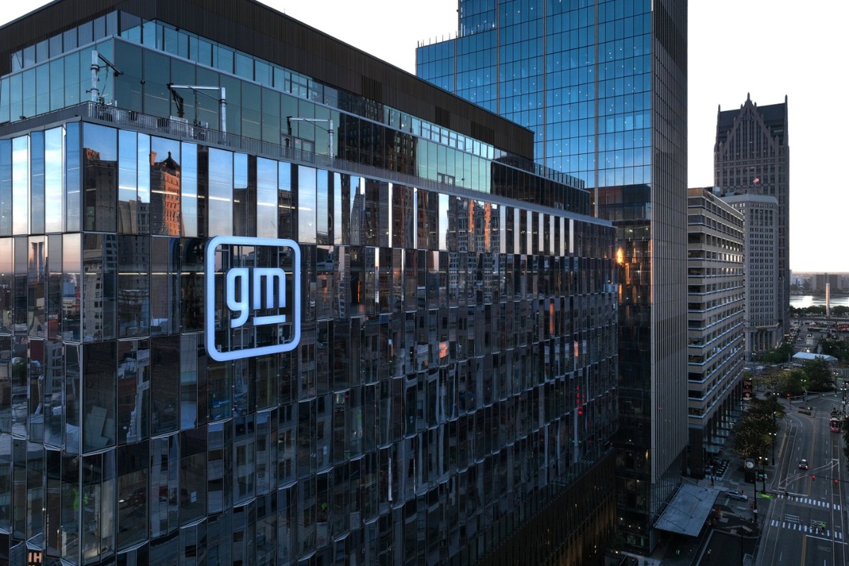 GM Beats Q3 Estimates and Authorizes $20 Billion Stock Buyback