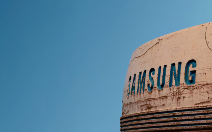 KOSPI Falls Below 7,000 as Samsung Faces October 8 Volatility Risk