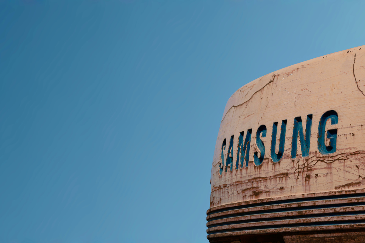 KOSPI Falls Below 7,000 as Samsung Faces October 8 Volatility Risk