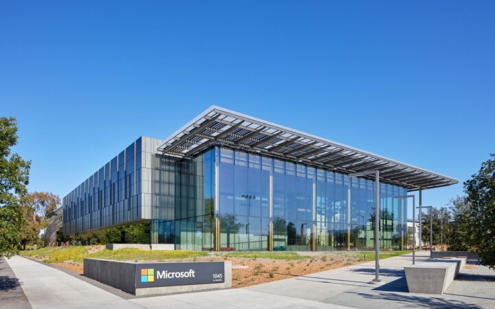 Microsoft Revenue Growth Accelerates Amid AI Push and Job Cuts