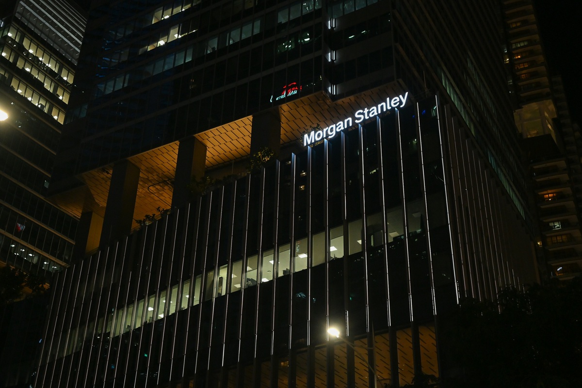 Morgan Stanley Targets Q1 2027 for Tokenized Stock Trading