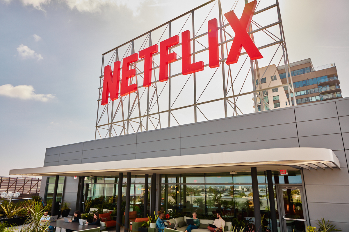 Netflix Stock Falls Nearly 5% After Earnings Beat and Ad Outlook Cut