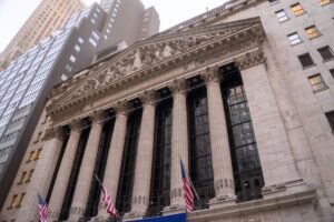 Ripple Challenges Wall Street Banks in Leveraged ETF Financing