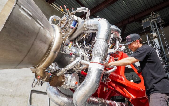 Rocket Lab Stock Falls 8% After Hours as Neutron Launch Slips to 2027