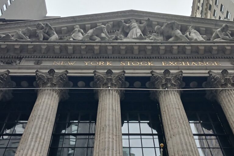 S&P 500 Falls 1% as Hot CPI and AI Debt Fears Hit Stocks